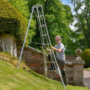 Hendon 3 adjustable leg Tripod ladders