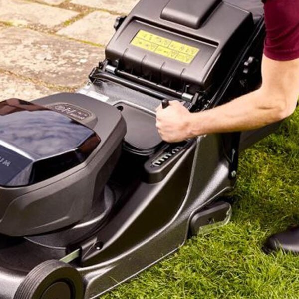 Hayter Harrier 48 Pro 60V Cordless Roller Mower